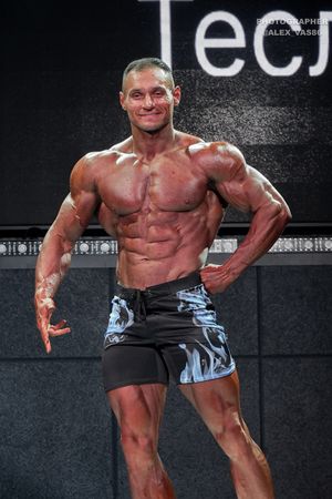 MEN'S PHYSIQUE